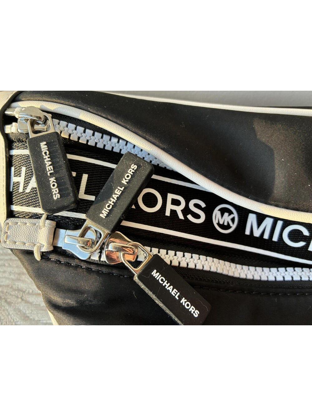 Michael Kors Black White Logo Belt Bag Fanny Pack Nylon Waist Crossbody Zip Adju - Picture 2 of 7